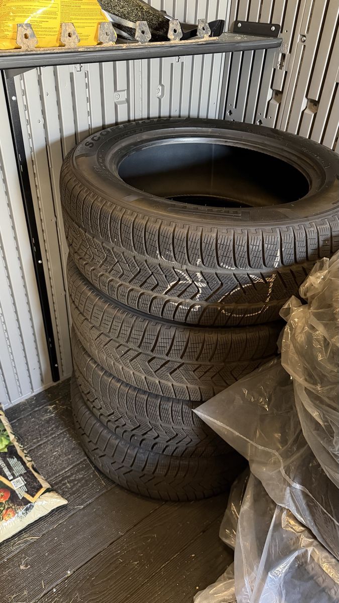 Pirelli Scorpion Winter Tires 275/55R20 - Set of 4, Great Tread