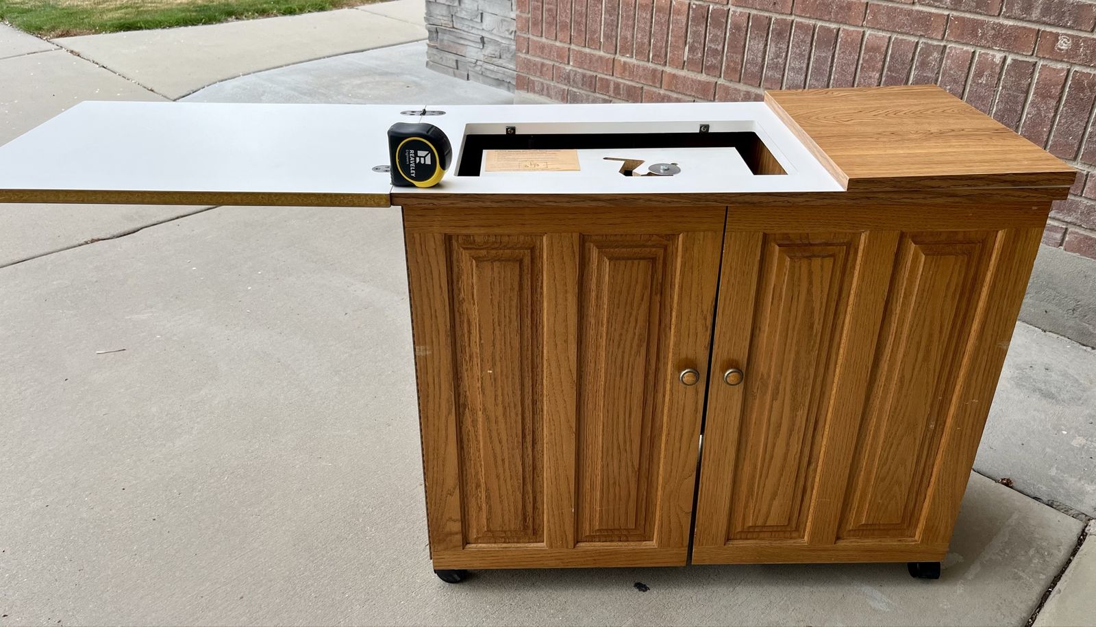 Model 4100 Sewing Cabinet