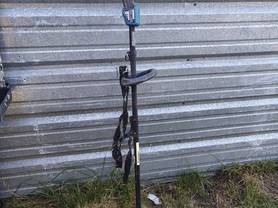 Kobalt trimmer bc720
