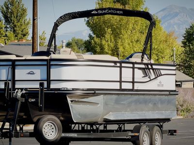 BRAND NEW 2027 SUNCATCHER SELECT 322RF Pontoon Boat – 250 HP YAMAHA V MAX SHO