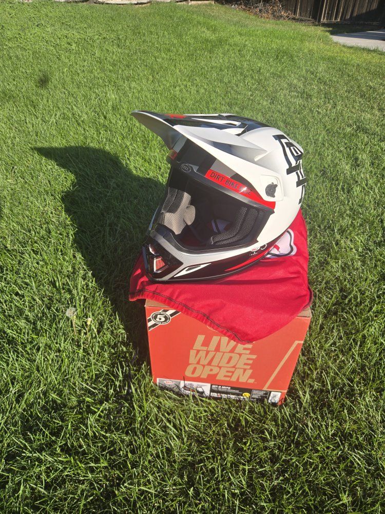 Bell MX-9 MIPS Twitch DBK Gloss White/Black Dirt Bike Helmet Size Small