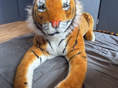 Melissa and Doug tiger