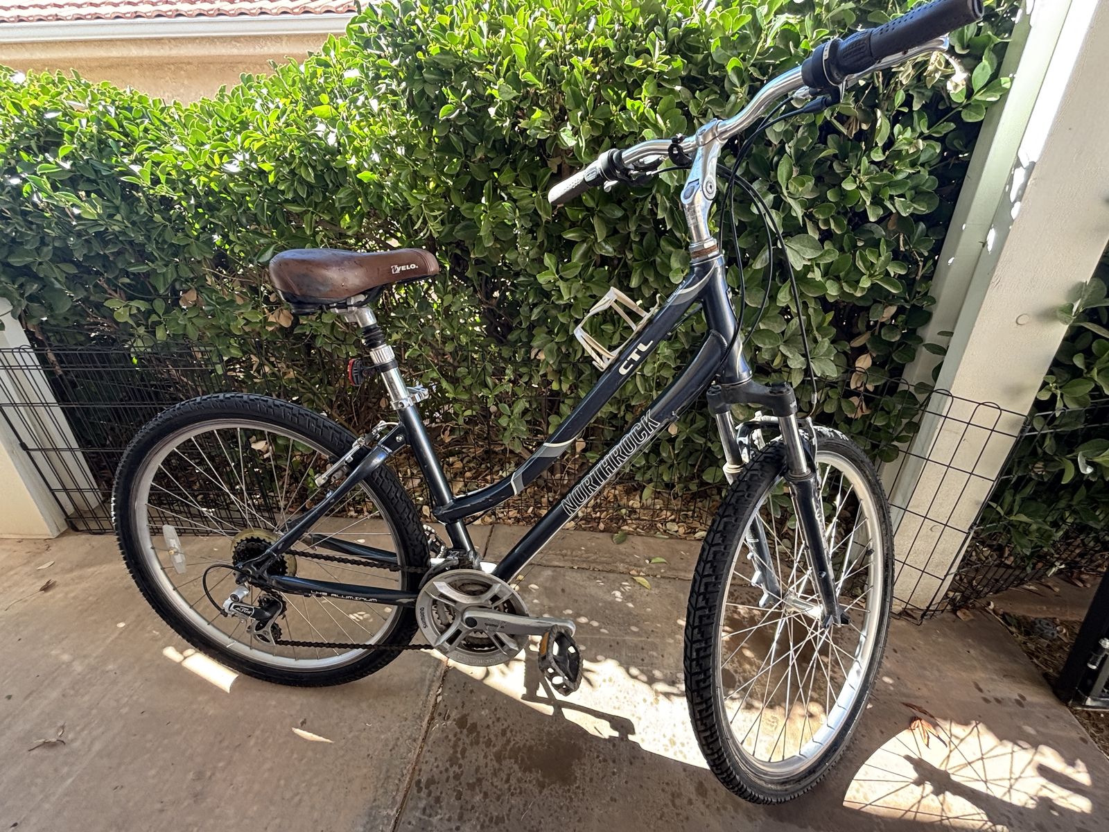 Northrock women's cruiser road bike