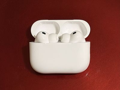 •• Airpods Pro 3rd gen 100% Mint! Apple Care+ ••