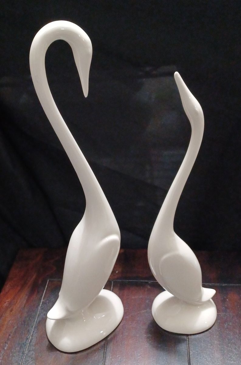 Set of 2 Vintage Ceramic Figurines 