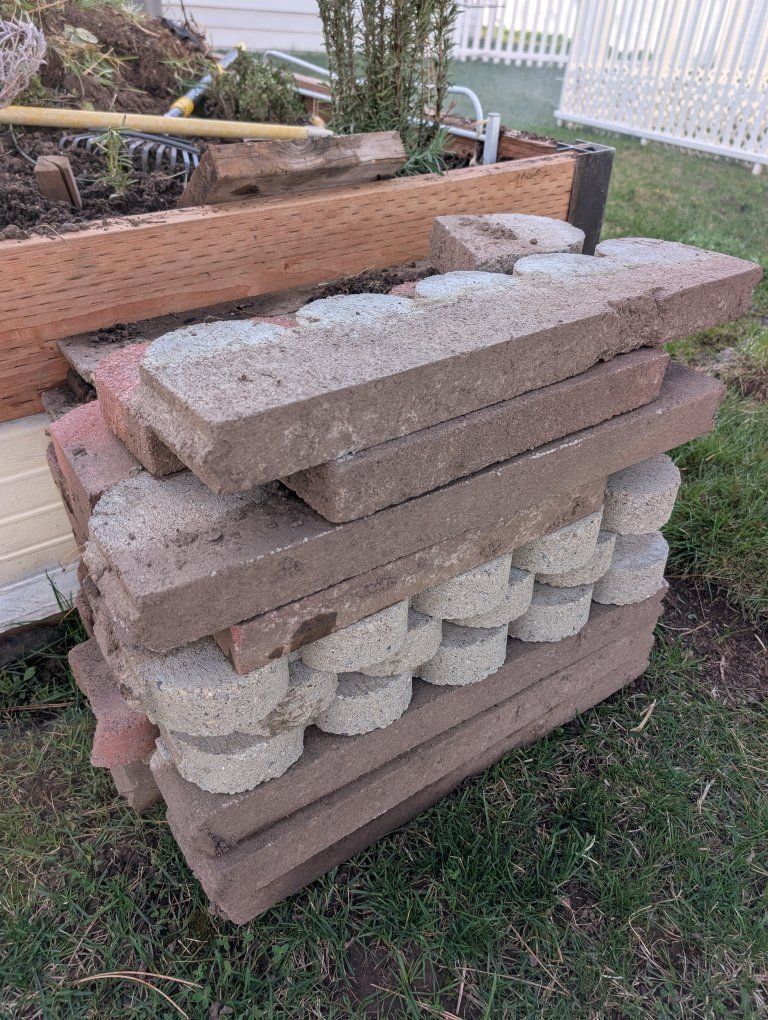 Border Brick Red/White