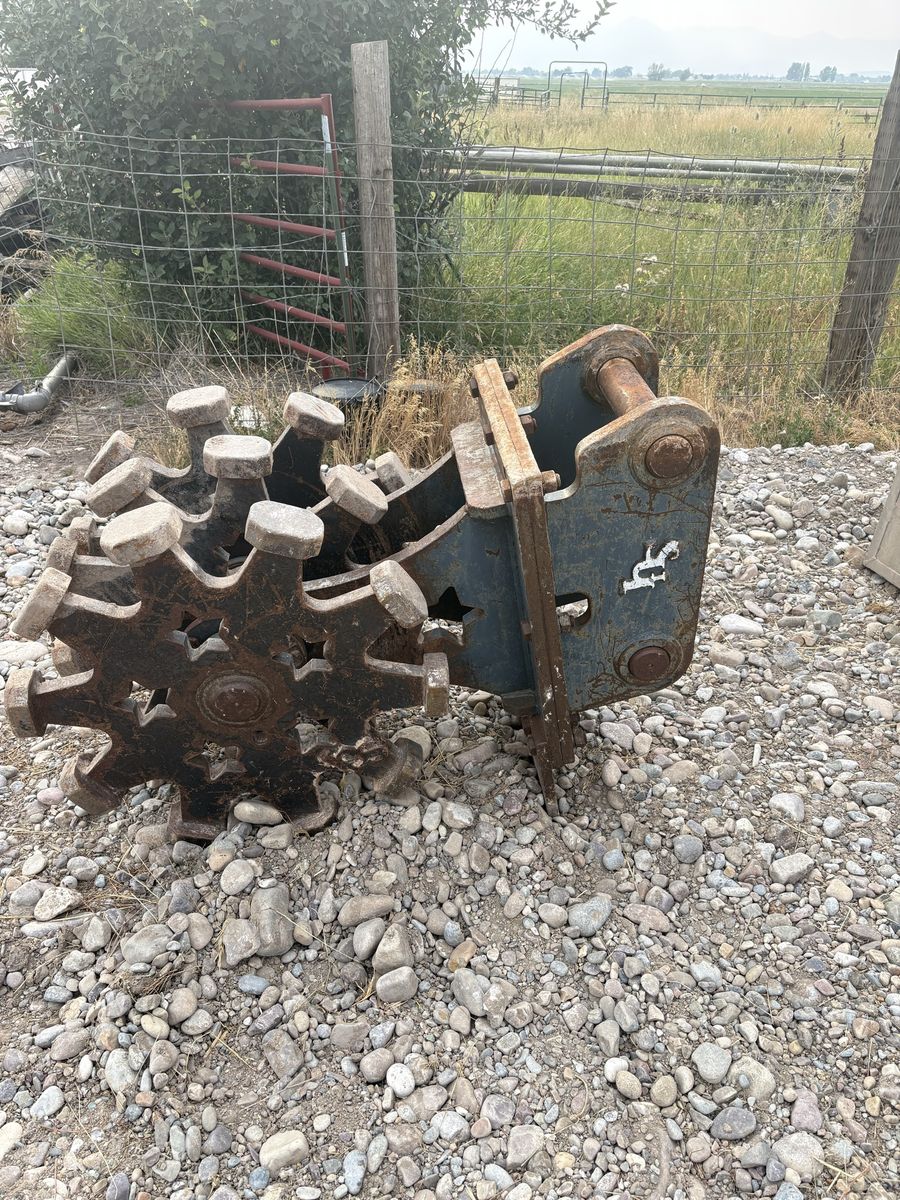 Main image 3