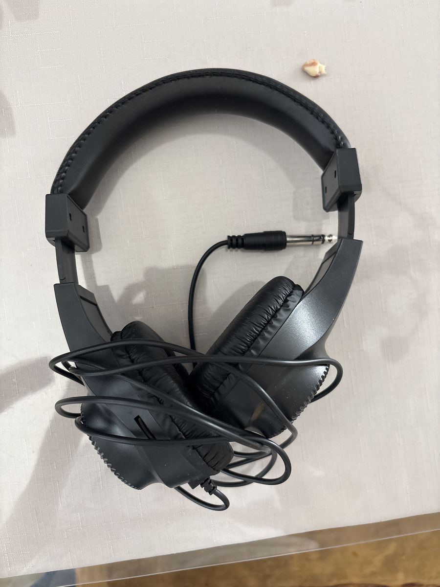 Guitar amp headphones