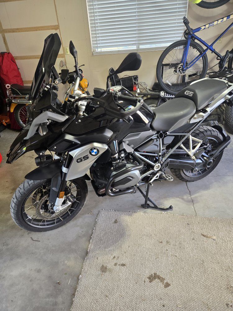 2016 BMW R1200GS Triple Black