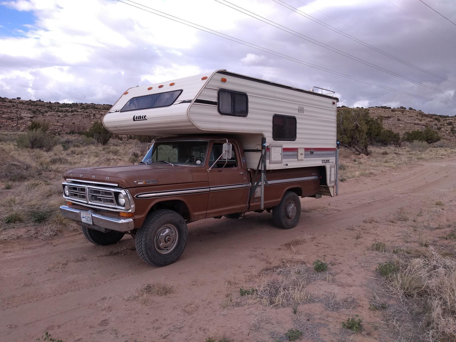 1989 Lance Squire Truck Camper