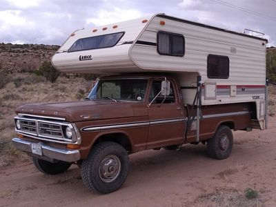 1989 Lance Squire Truck Camper