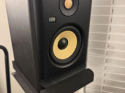 KRK RP5 Rokit G4 Studio Monitors (with stands)