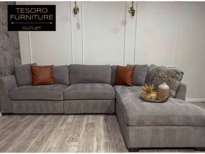 MILES POWER FOOTREST SECTIONAL WE OFFER DELIVERY