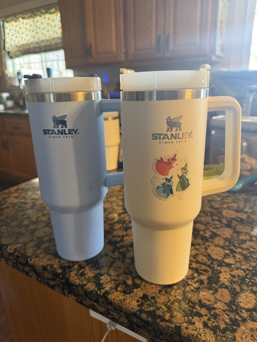 Stanley Quencher H2.0 FlowState Tumblers - 40oz Ice Blue & Cream with Handles, Set of 2