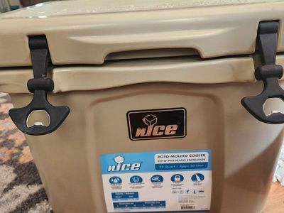 Nice Roto-Molded Cooler 22 Quart / 20 Liter - Tan