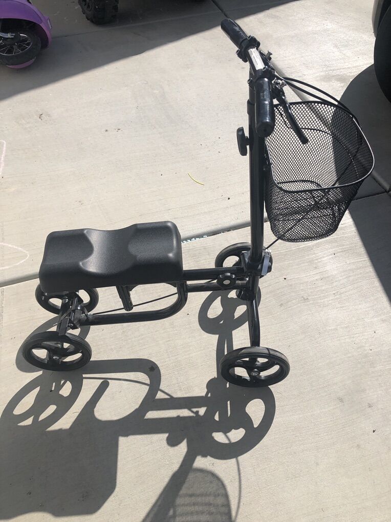 Knee Scooter / Mobility Scooter For Rent