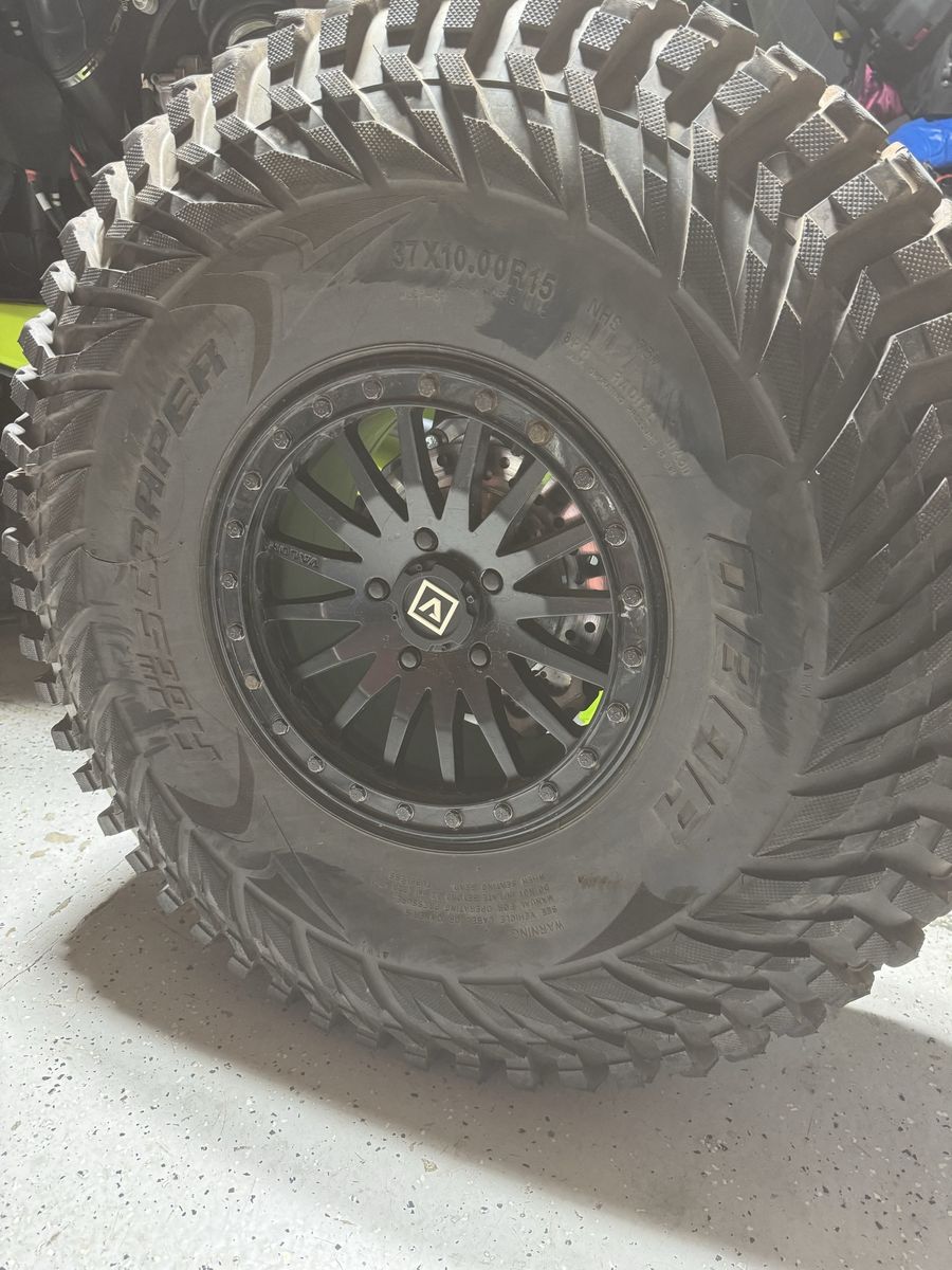 15” Valor wheels w/ 37”x 10” Obor Rocscrapers