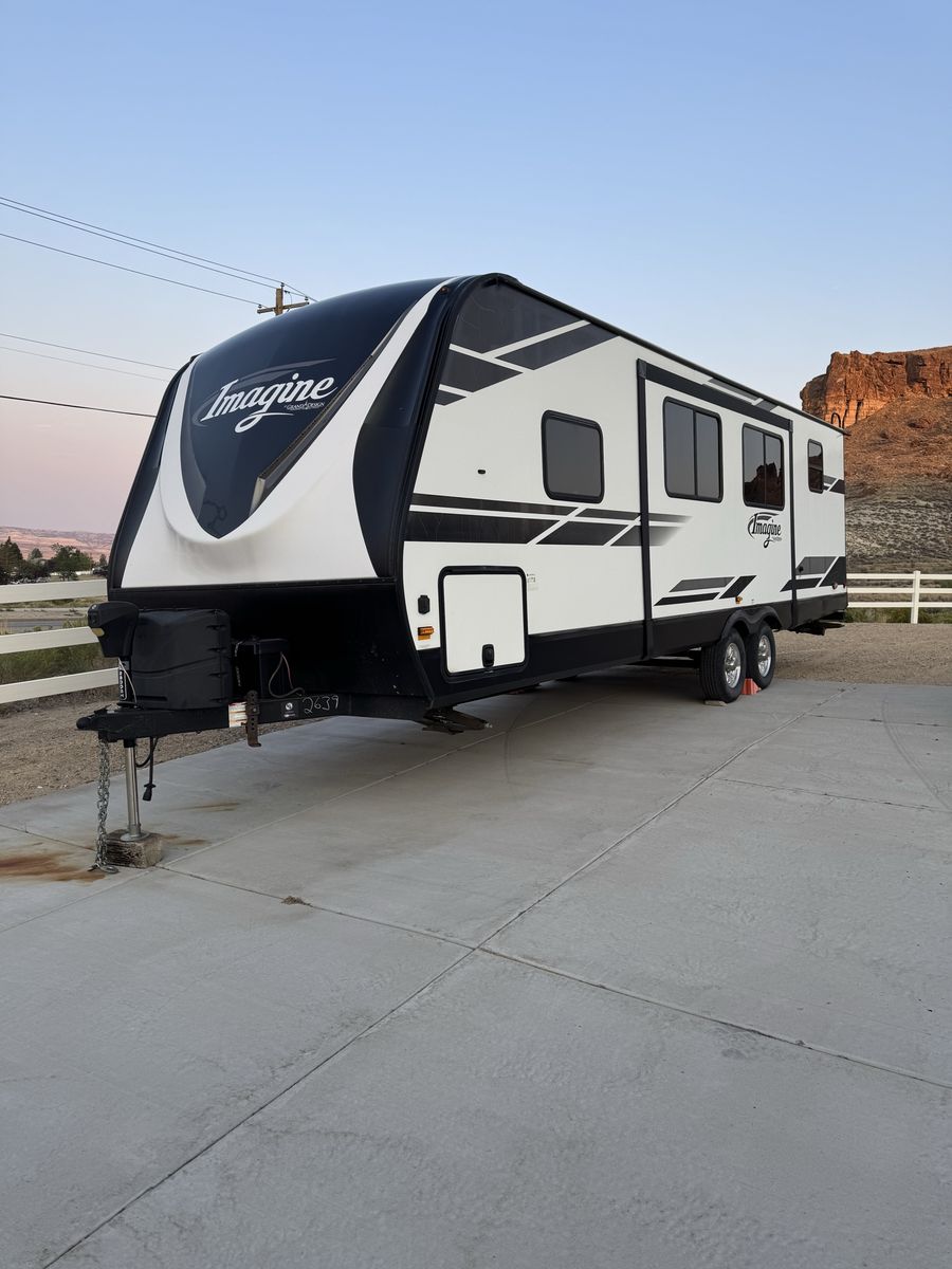 Grand Design Imagine Series(M-2800BH-32’)