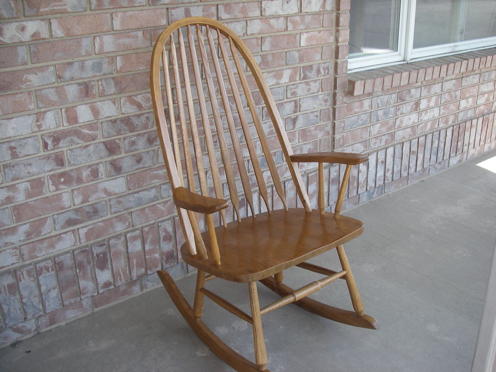 Like New, Large & Tall OAK PLUS Rocking Chair, Bow Back w/ Arrow Slats, Hardwood, Wood