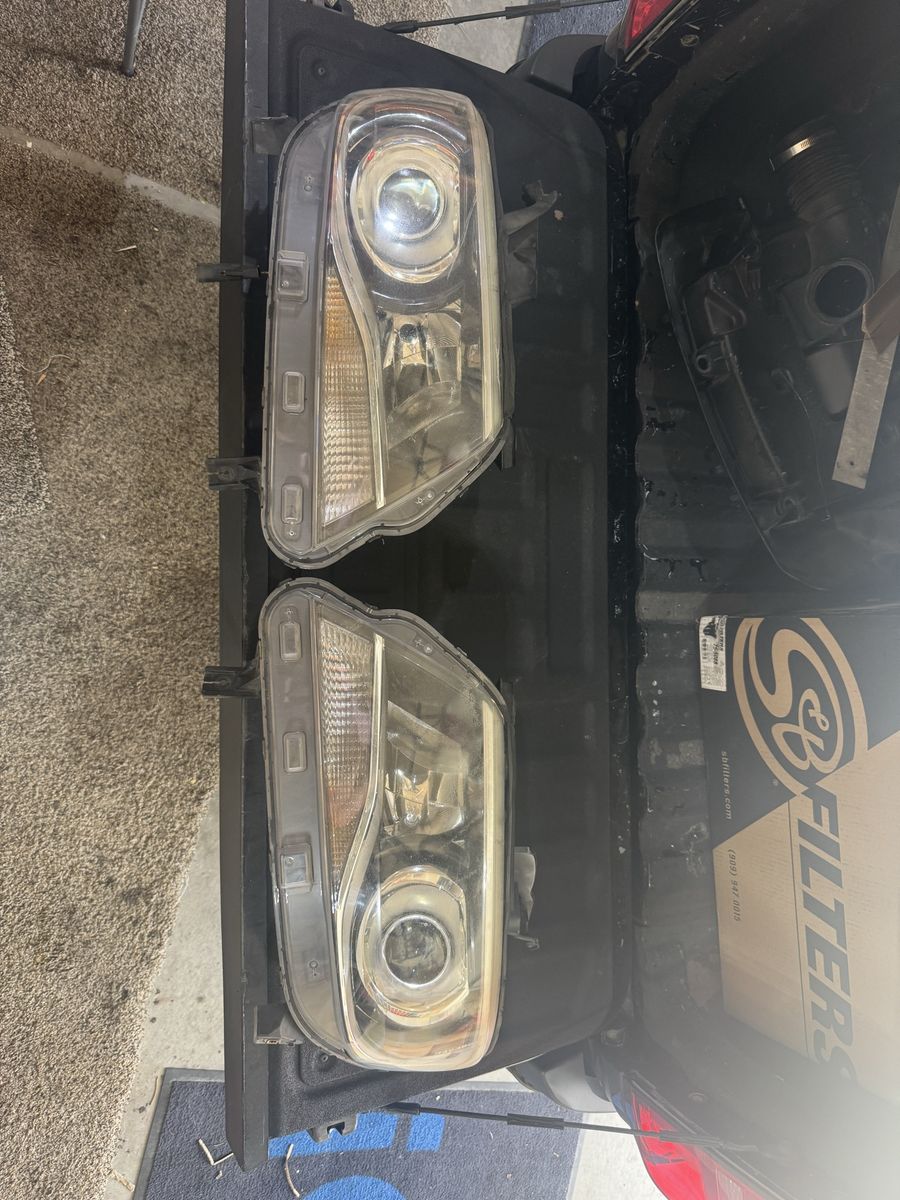 2015 Chevy Colorado stock headlights