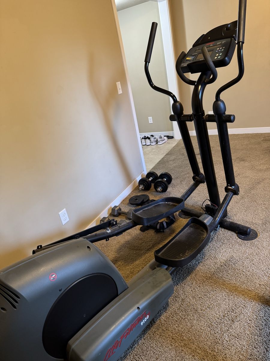 Life Fitness 9100 Elliptical Cross-Trainer - Used,