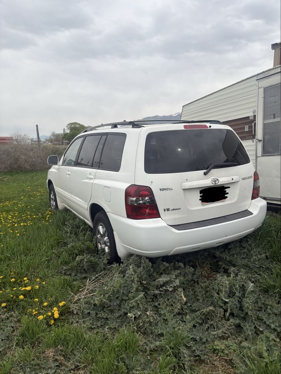 Toyota Highlander V6 4WD White SUV Used