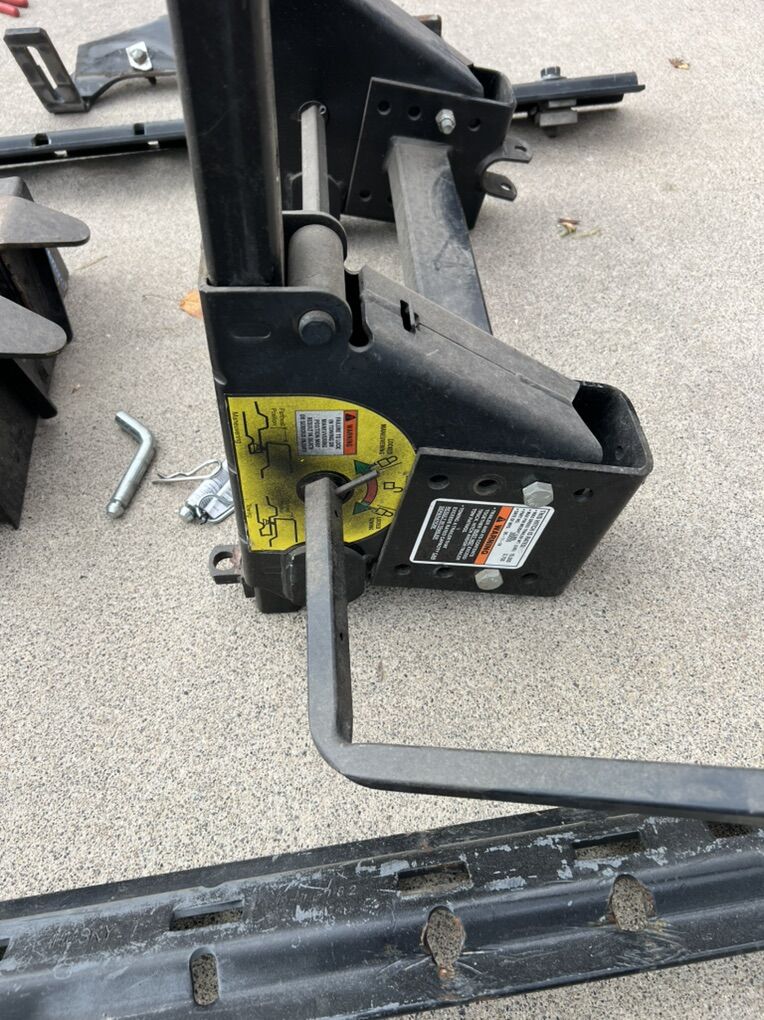 5th Wheel Trailer Hitch