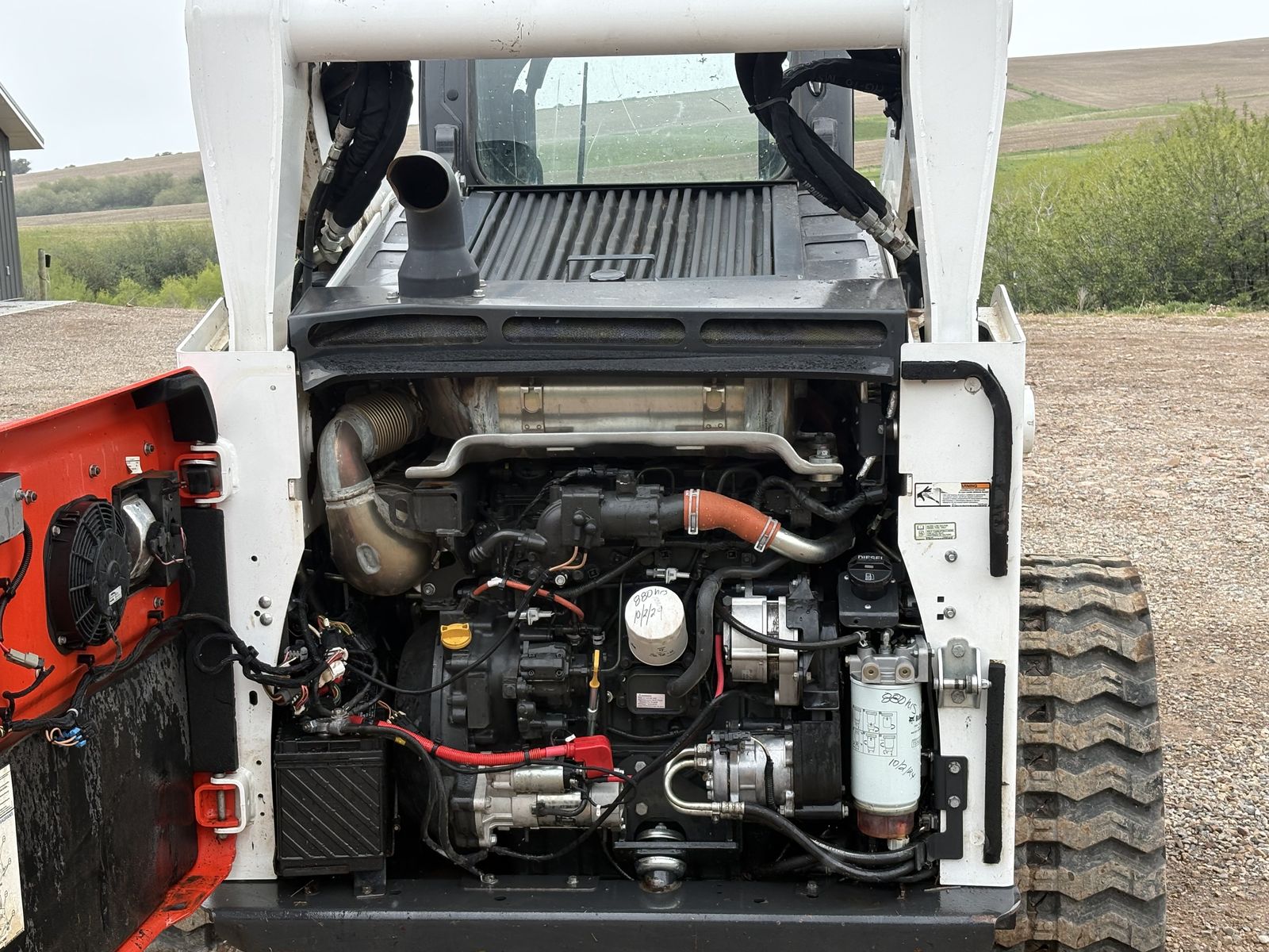 Main image 3