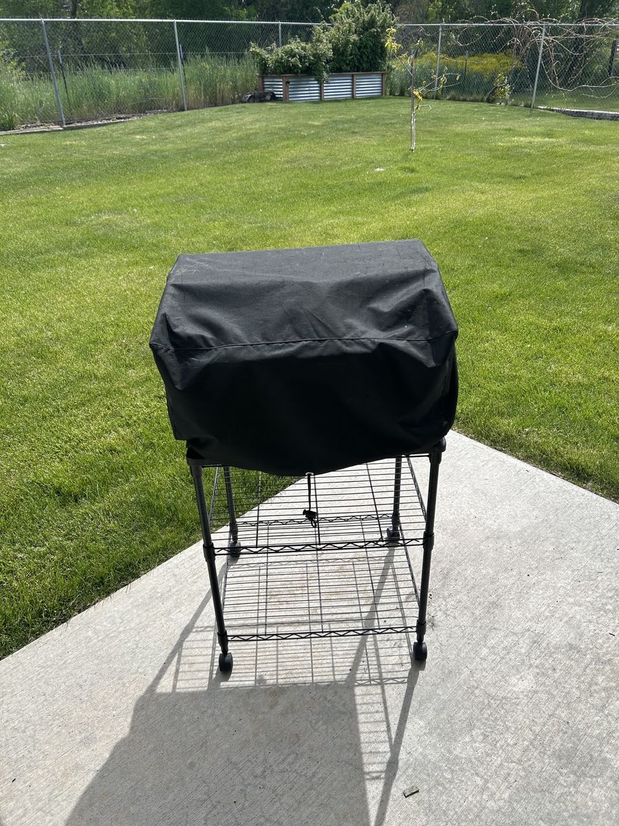 Country Smokers Traveler Frontier Series Portable Compact Wood Pellet Grill with Cover