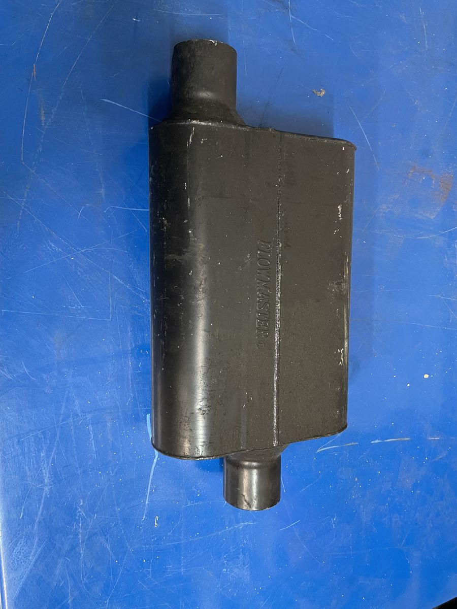 Flowmaster 2.5" Offset Inlet Muffler – New Open Box