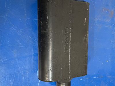 Flowmaster 2.5" Offset Inlet Muffler – New Open Box