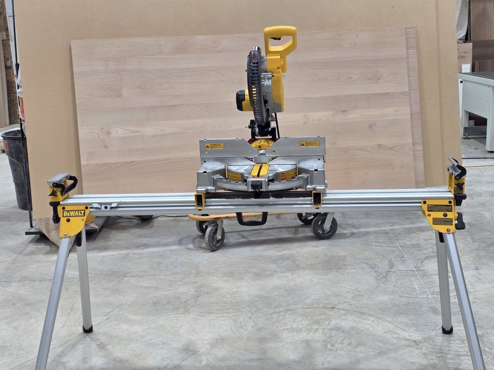 DEWALT 15 Amp Corded 12 in. Compound Double Bevel Miter Saw Kit with Blade, Dust Bag, Clamp ( Brand New)