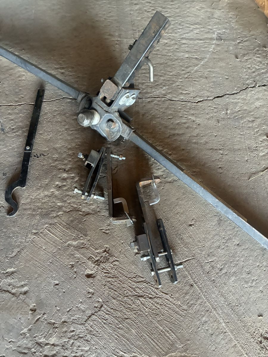 Equalizer Hitch - Everything Ready To Use