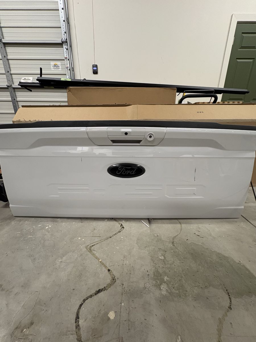 2021-2025 Ford F-150 tailgate - Oxford White