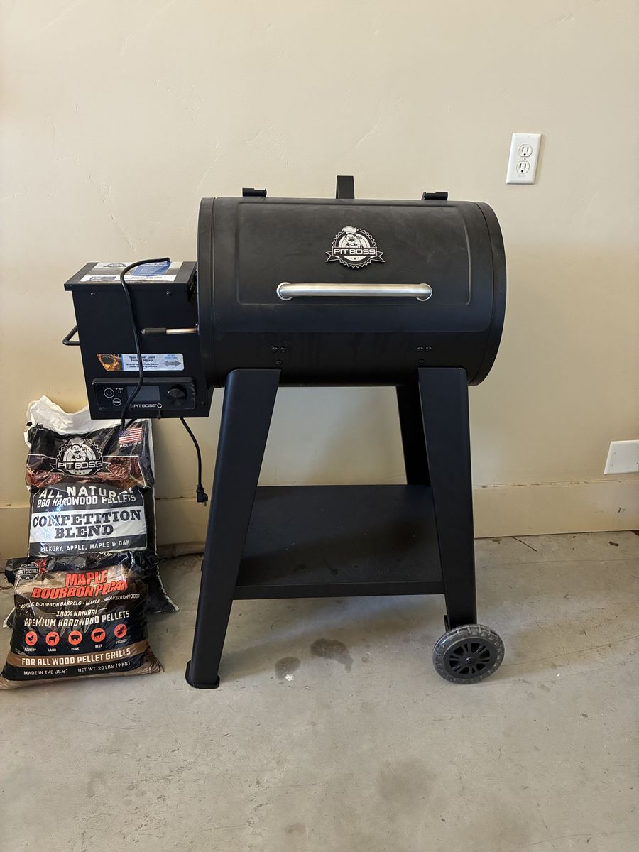 PIT BOSS Pellet Smoker