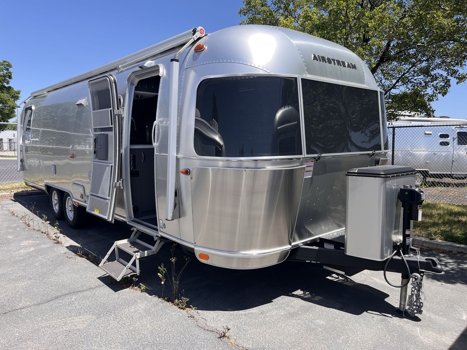 2026 Airstream Globetrotter 30RB
