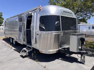 2026 Airstream Globetrotter 30RB