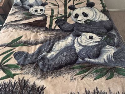 Panda Bear & Bamboo Fleece Blanket - Soft & Warm Throw