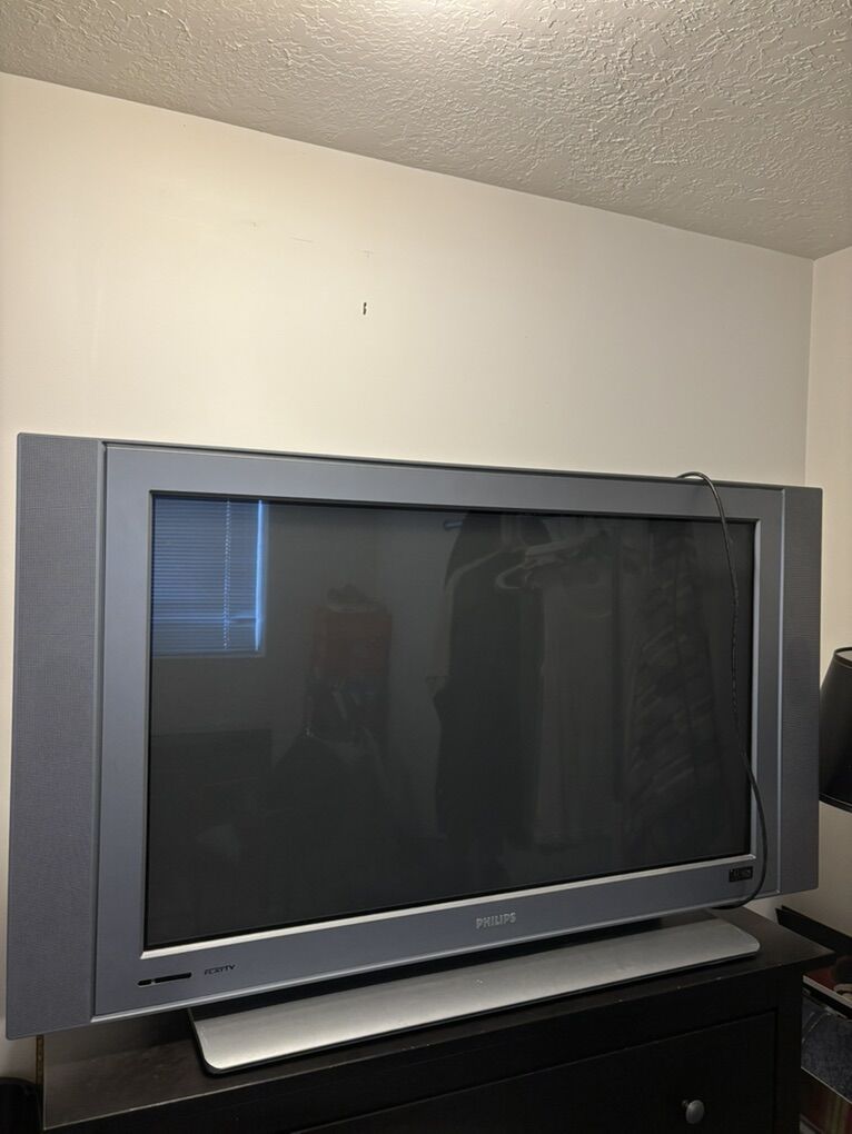 37 In Flat Screen