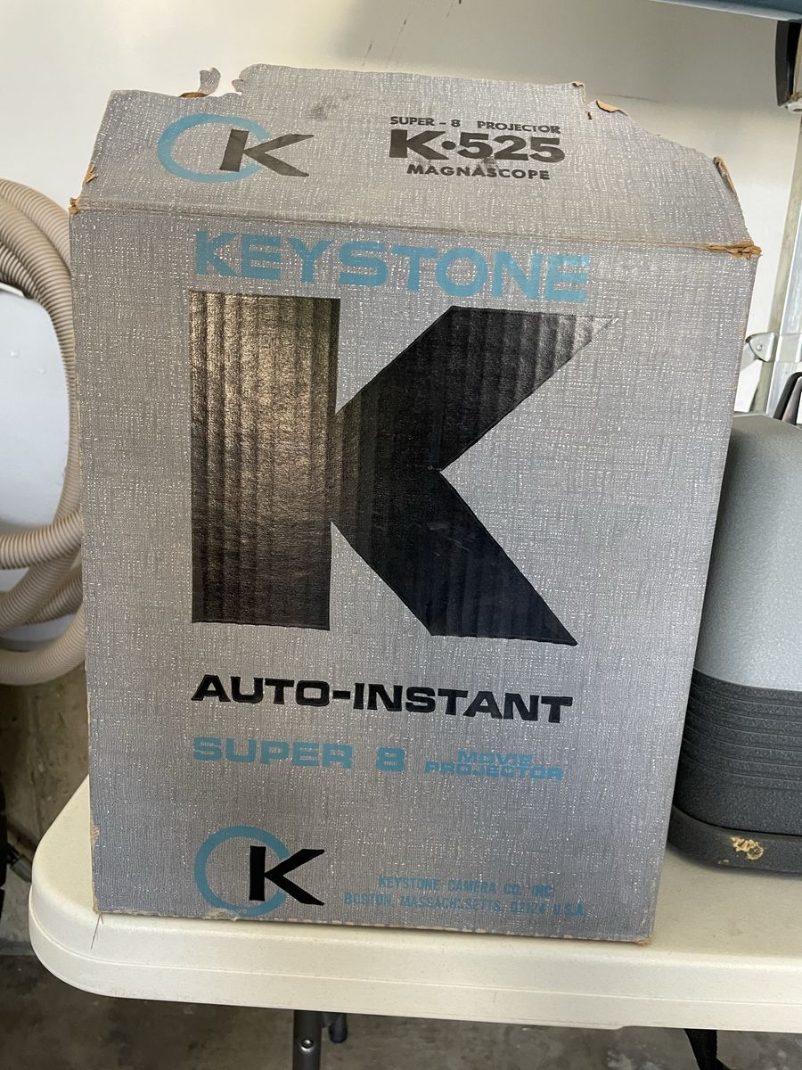 Keystone K-525 Magnascope Auto-Instant Super 8 Movie Projector - Vintage Film