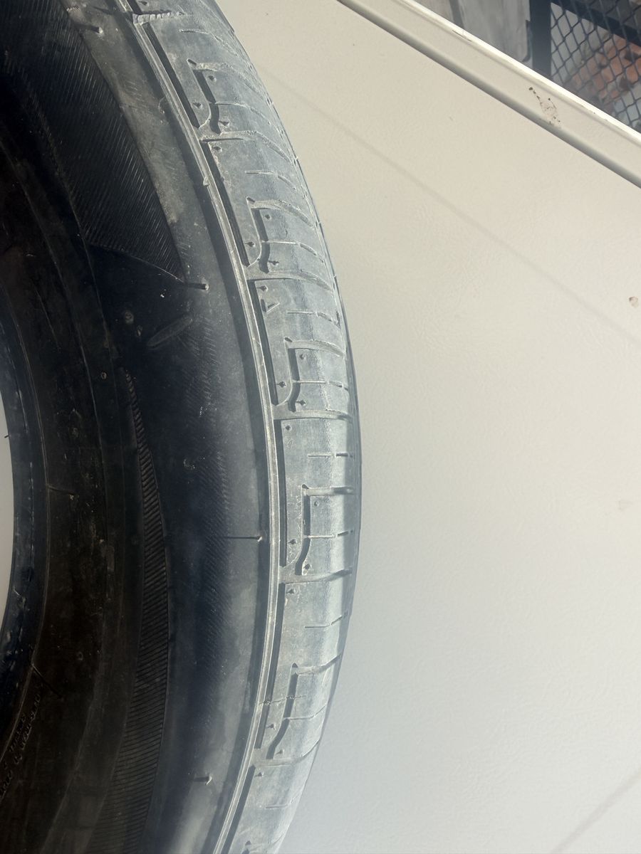 4 Brodgestone Tires 225/65R