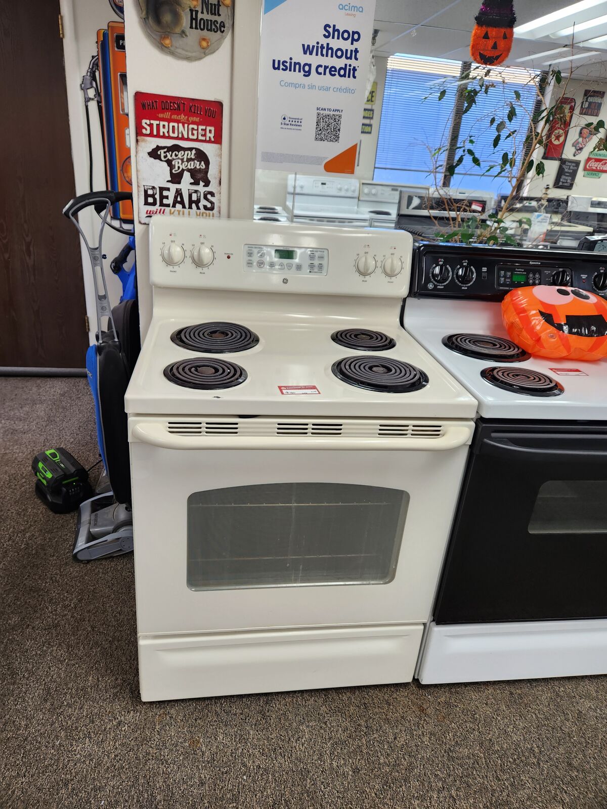 NICE GE COIL TOP RANGE! LOW PRICE GUARANTEED