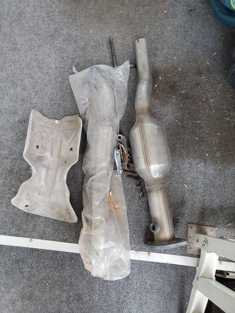 2008 Nissan Altima 2.5 flexible pipe and lower catalytic