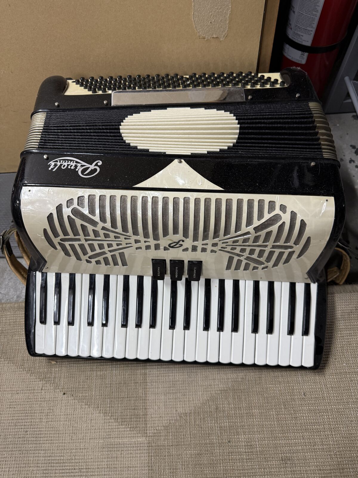 RIVOLI accordion