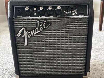 Fender Frontman 10G Electric Guitar Amplifier - 10 Watts, Compact Practice Amp