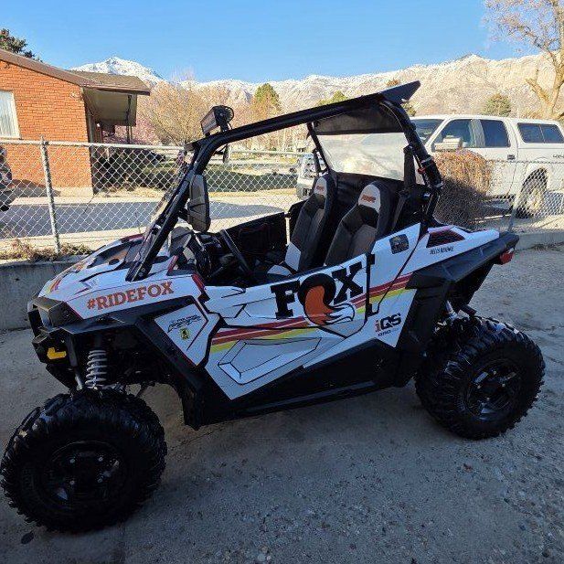 900 Polaris razor s  2015