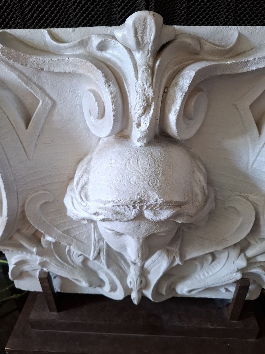 Main image 4