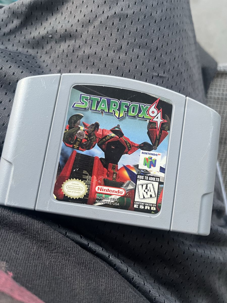 Star Fox 64 cartridge