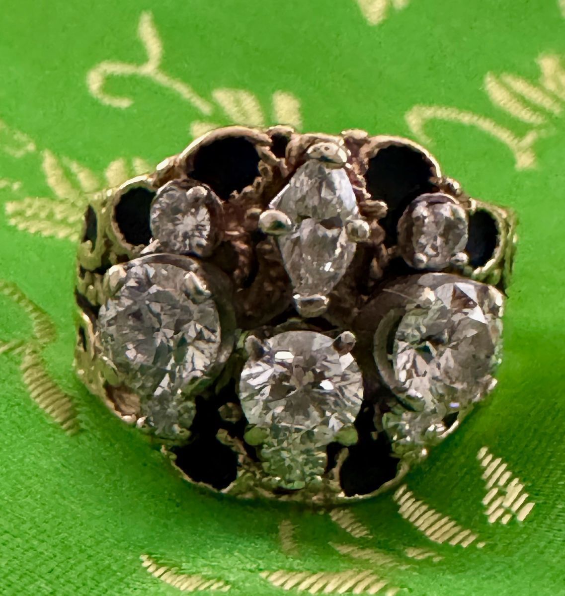 14kt gold diamond cluster ring
