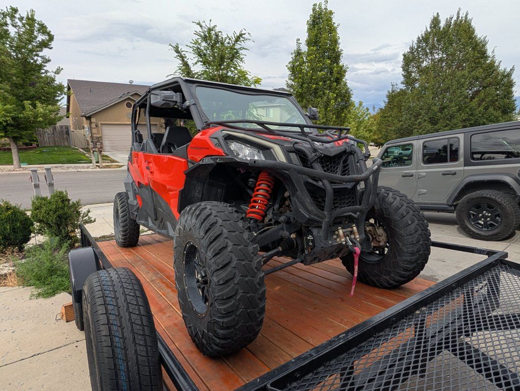 Can-Am Maverick Sport 1000R Max 4-Seater